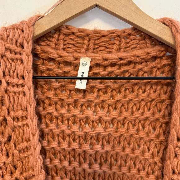 Chunky Knit Hand Made Oversized Cardigan
Sweater Pom Pom Sleeve - Picture 5 of 9